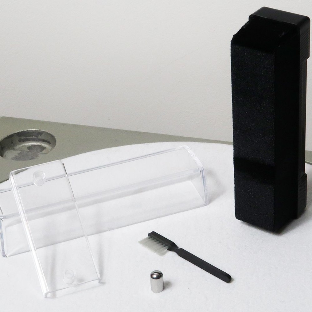 vinyl records brush